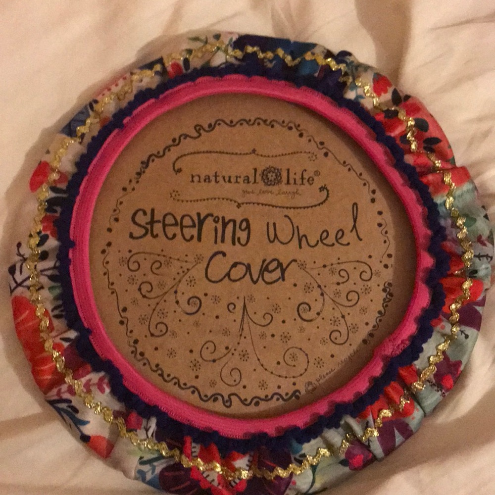 Natural Life steering wheel cover